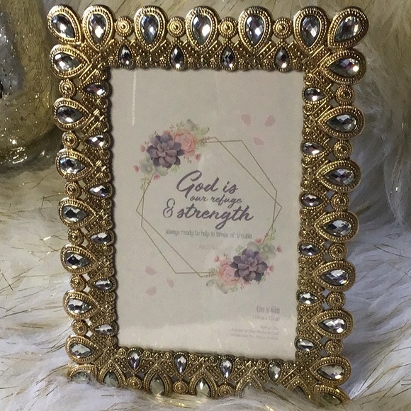 Metal Gold and Jewel embroidered picture frame - Picture 5 of 5